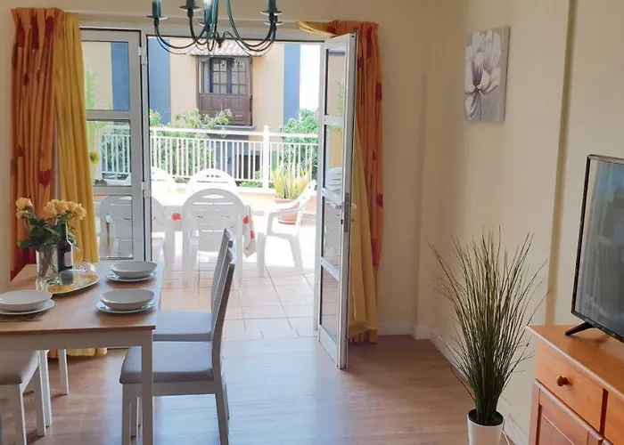 Benimar アパート アデヘ