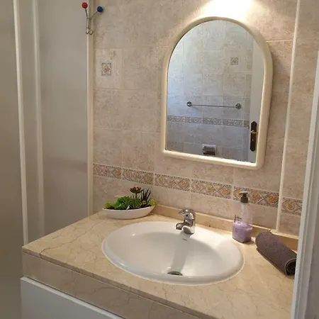 Benimar Apartamento *